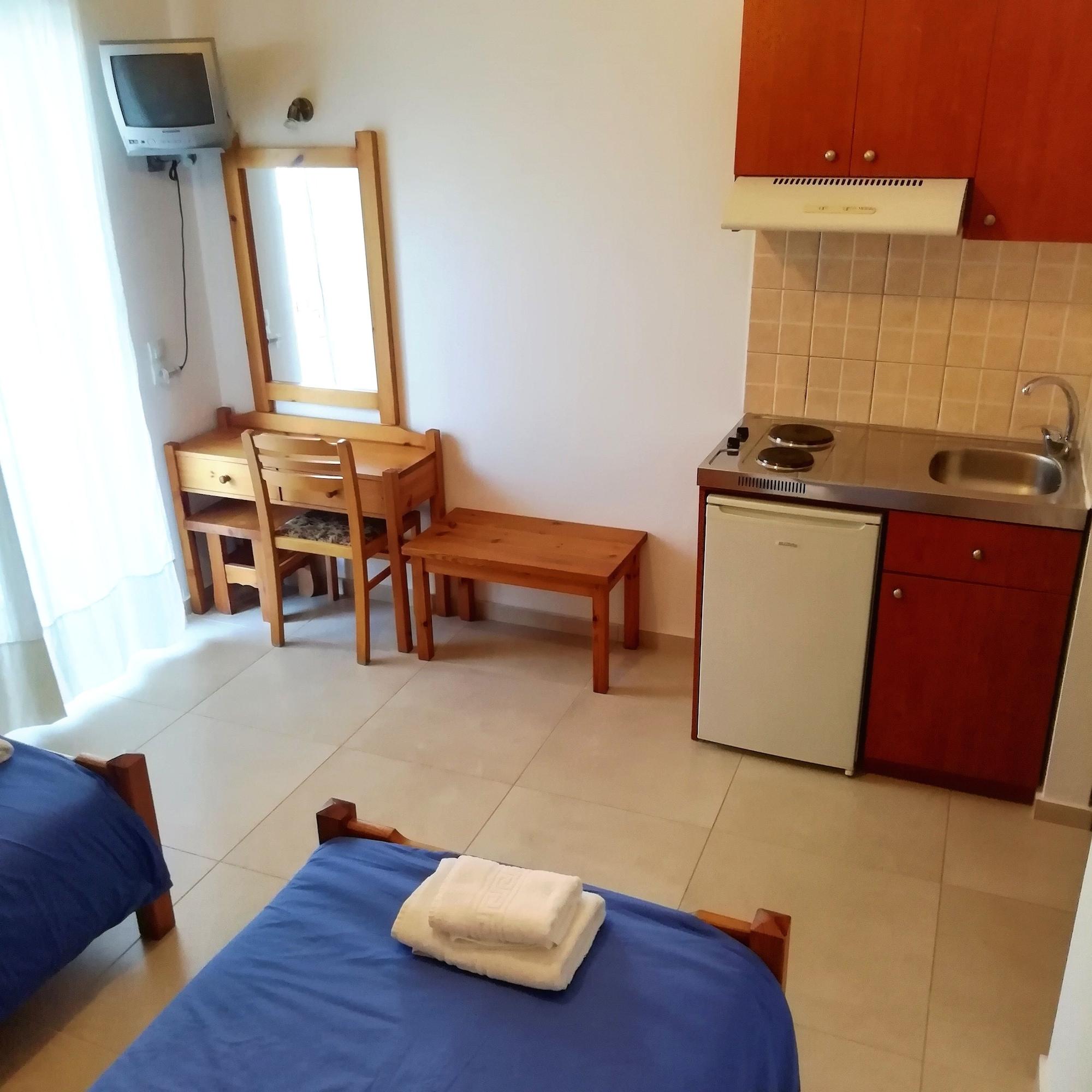 Hotel Thisvi Stalís Ngoại thất bức ảnh