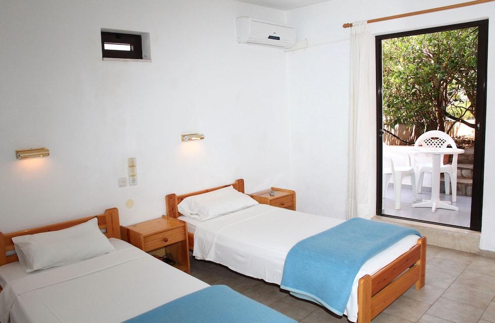 Hotel Thisvi Stalís Ngoại thất bức ảnh