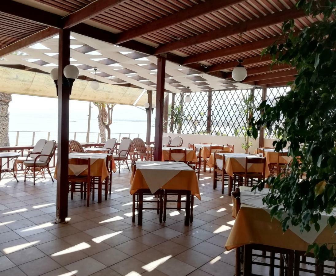 Hotel Thisvi Stalís Ngoại thất bức ảnh